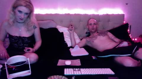 Snapshot of doublesuble chatting on 01/12/26, 02:22 Chaz Roxy Rain online show from 01/12/26, 02:22
