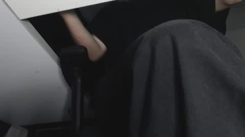 Snapshot of douglas_drake chatting on 11/07/25, 06:02 douglas_drake online show from 11/07/25, 06:02