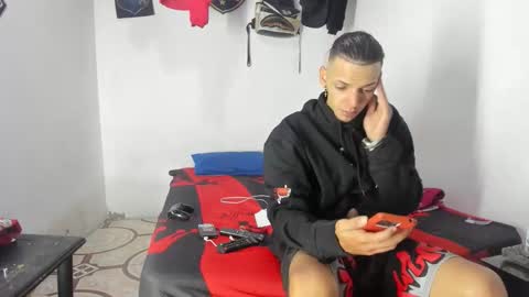 douglas_gallegos online show from 04/01/26, 05:52