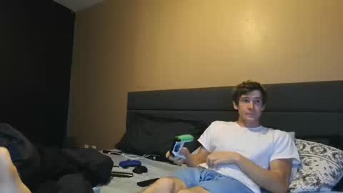 Snapshot of downforthemoney chatting on 10/13/25, 07:03 downforthemoney online show from 10/13/25, 07:03