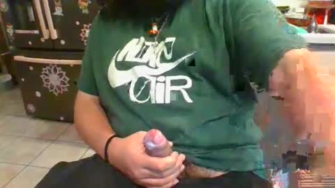 Snapshot of dpenguino chatting on 11/26/25, 05:03 Dpenguino online show from 11/26/25, 05:03