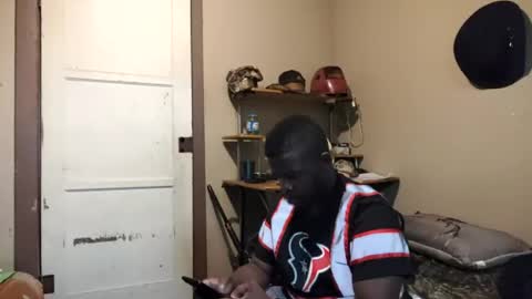 MrPirated online show from 05/08/26, 12:27