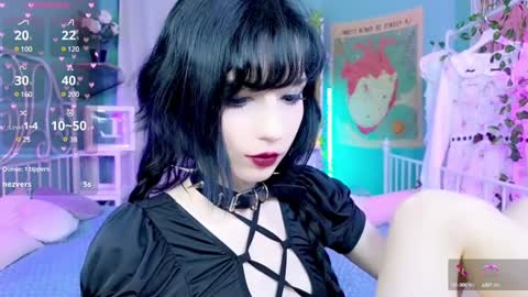 Snapshot of draculaura_ chatting on 02/01/25, 12:18 Draculaura online show from 02/01/25, 12:18