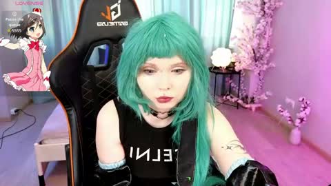 Draculaura online show from 05/17/26, 10:22