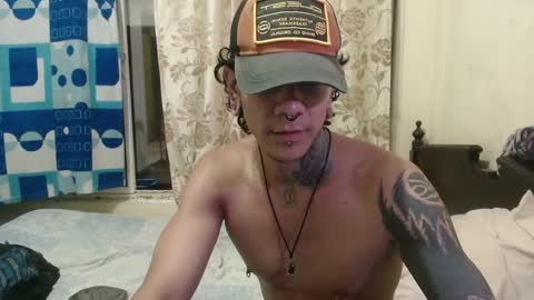 Snapshot of dragon666uwur chatting on 01/27/25, 11:43 Dragon online show from 01/27/25, 11:43