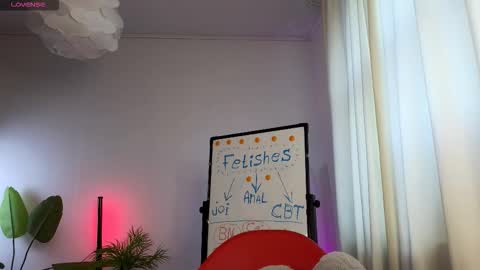 Lisbeth Salander online show from 12/16/25, 06:18