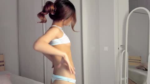 Airi online show from 12/11/24, 03:15