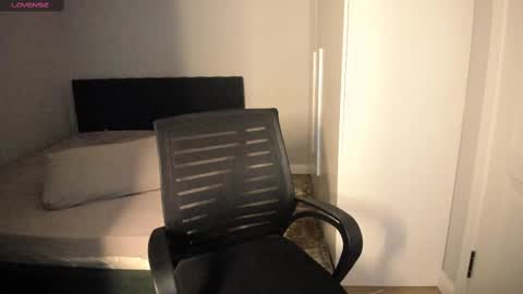 Airi online show from 03/10/25, 02:37