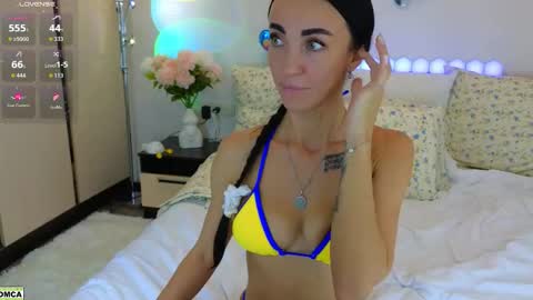 Snapshot of dragoncutey chatting on 09/17/25, 08:32 Katya online show from 09/17/25, 08:32