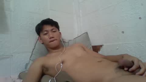 Snapshot of drain_me29 chatting on 11/23/25, 02:00 drain_me29 online show from 11/23/25, 02:00