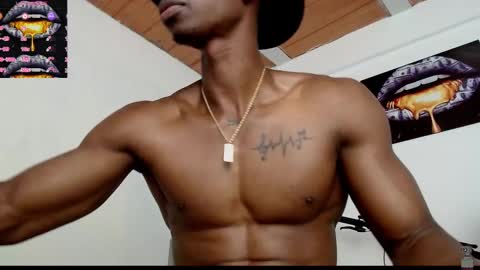 Snapshot of drake_brown_23 chatting on 02/19/25, 08:44 Drake 23 online show from 02/19/25, 08:44