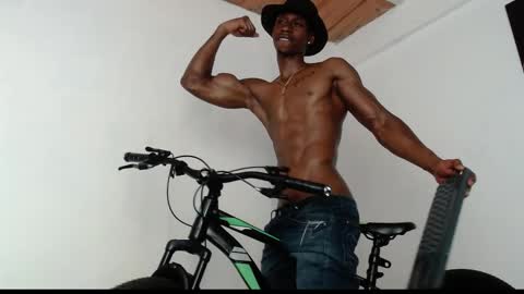 Snapshot of drake_brown_23 chatting on 02/26/25, 04:14 Drake 23 online show from 02/26/25, 04:14