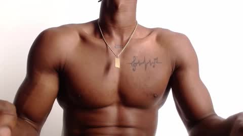 Snapshot of drake_brown_23 chatting on 09/22/25, 06:04 Drake 23 online show from 09/22/25, 06:04