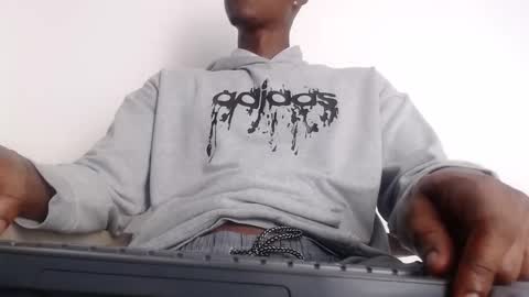 Snapshot of drake_brown_23 chatting on 09/30/25, 04:06 Drake 23 online show from 09/30/25, 04:06