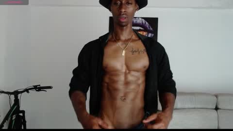 Snapshot of drake_brown_23 chatting on 10/13/25, 12:43 Drake 23 online show from 10/13/25, 12:43