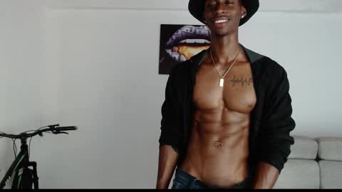 Snapshot of drake_brown_23 chatting on 10/15/25, 08:36 Drake 23 online show from 10/15/25, 08:36