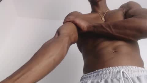 Snapshot of drake_brown_23 chatting on 11/28/25, 09:17 Drake 23 online show from 11/28/25, 09:17