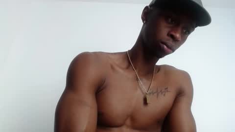 Snapshot of drake_brown_23 chatting on 12/01/25, 08:03 Drake 23 online show from 12/01/25, 08:03