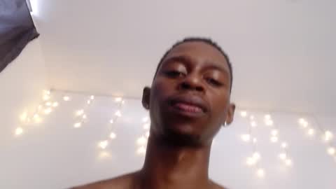 Snapshot of drake_brown_23 chatting on 12/14/25, 08:02 Drake 23 online show from 12/14/25, 08:02