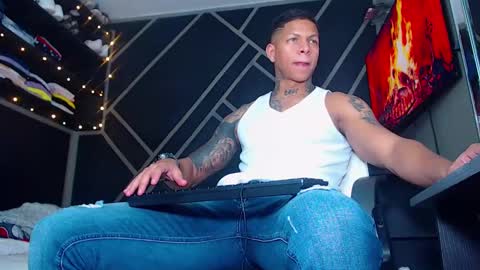 Drake online show from 02/21/25, 03:01