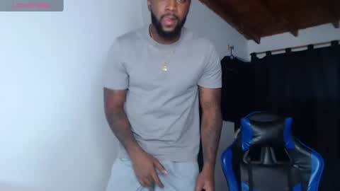 Snapshot of drake_nassir4 chatting on 06/11/26, 05:38 ---Drake--- online show from 06/11/26, 05:38