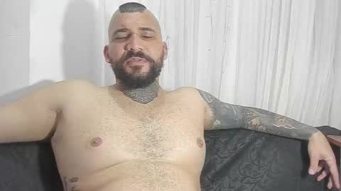 Snapshot of drake_white1 chatting on 02/04/25, 03:44 drake whitee Independent Model online show from 02/04/25, 03:44