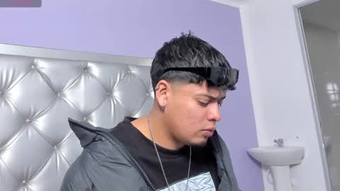 drakeeee online show from 10/20/25, 12:05