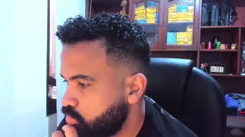 Snapshot of drako_argenti_ chatting on 03/01/25, 05:05 Drako online show from 03/01/25, 05:05