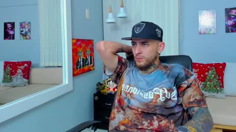 Snapshot of drako_lamar chatting on 12/20/24, 12:49 Drako online show from 12/20/24, 12:49