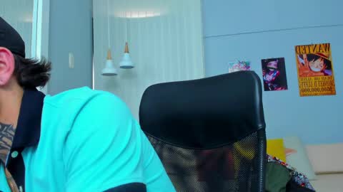 Snapshot of drako_lamar chatting on 02/25/25, 06:42 Drako online show from 02/25/25, 06:42