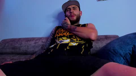 Snapshot of drako_lamar chatting on 09/23/25, 01:08 Drako online show from 09/23/25, 01:08