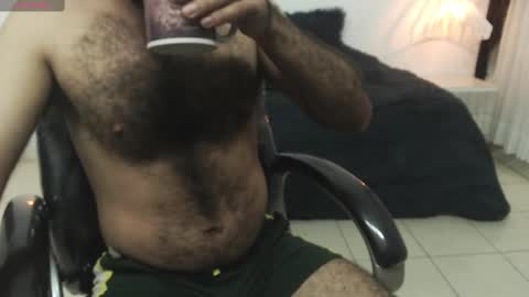 Snapshot of drakos_hairy chatting on 02/01/25, 10:44 Drakos online show from 02/01/25, 10:44