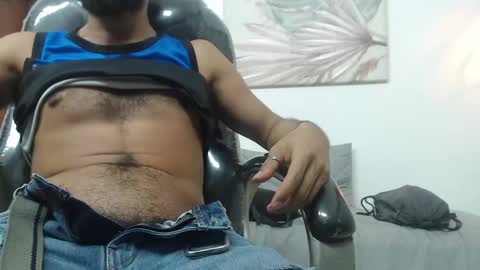 Snapshot of drakos_hairy chatting on 02/13/25, 10:54 Drakos online show from 02/13/25, 10:54