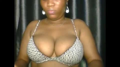 dramadoll_ online show from 11/05/25, 06:41