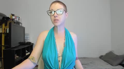 Your Majesty online show from 09/11/25, 04:07