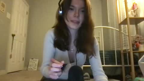 Snapshot of dream1girl_ chatting on 03/03/25, 03:19 ur dream girl online show from 03/03/25, 03:19