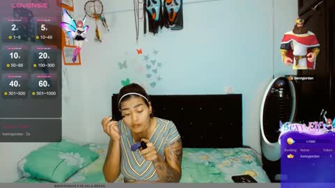 Snapshot of dream__girls69944 chatting on 12/19/24, 10:34 sharon online show from 12/19/24, 10:34