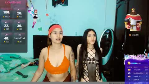 Snapshot of dream__girls69944 chatting on 12/31/24, 11:42 sharon online show from 12/31/24, 11:42