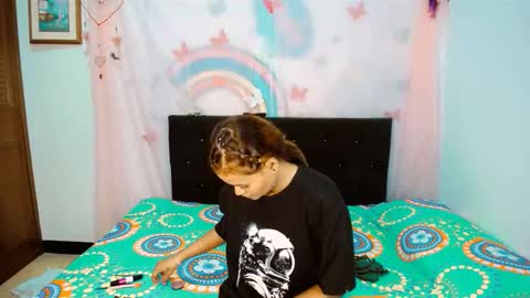 Snapshot of dream__girls69944 chatting on 10/18/25, 11:33 sharon online show from 10/18/25, 11:33