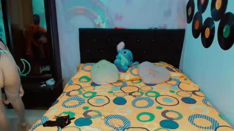 Snapshot of dream__girls69944 chatting on 11/20/25, 08:25 sharon online show from 11/20/25, 08:25