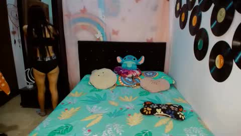 Snapshot of dream__girls69944 chatting on 01/08/26, 09:11 sharon online show from 01/08/26, 09:11