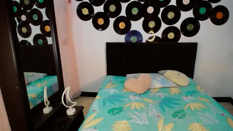 Snapshot of dream__girls69944 chatting on 02/23/26, 08:12 sharon online show from 02/23/26, 08:12