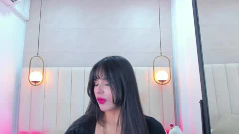 Snapshot of dream_nena chatting on 12/01/25, 07:41 N E N A online show from 12/01/25, 07:41