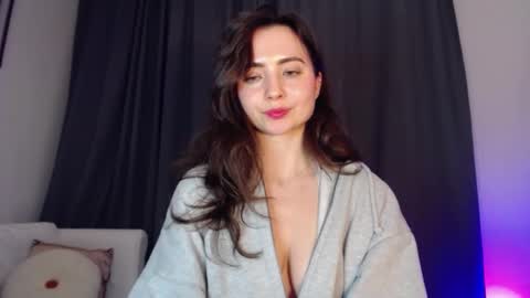 Nicole online show from 01/07/25, 01:38