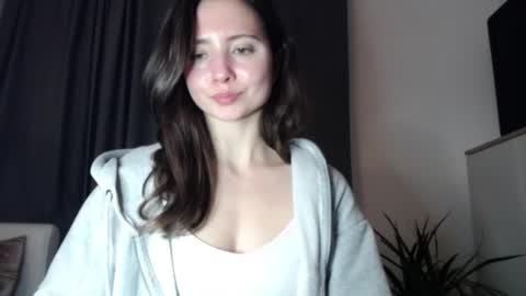 Nicole online show from 12/03/25, 04:05