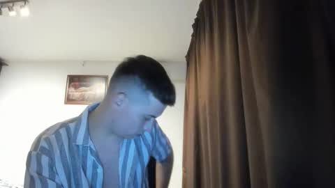 Snapshot of dreamboy240 chatting on 10/31/25, 11:39 Johnny online show from 10/31/25, 11:39