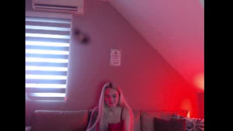 A girl online show from 01/19/26, 08:07