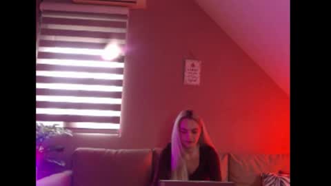 A girl online show from 02/05/26, 08:08