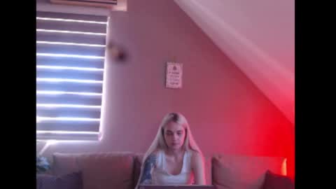 A girl online show from 05/28/26, 07:27