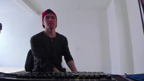 Your lord. - ONLINE  1500 Pm to 2100 Pm - New York Hour online show from 03/31/26, 07:14